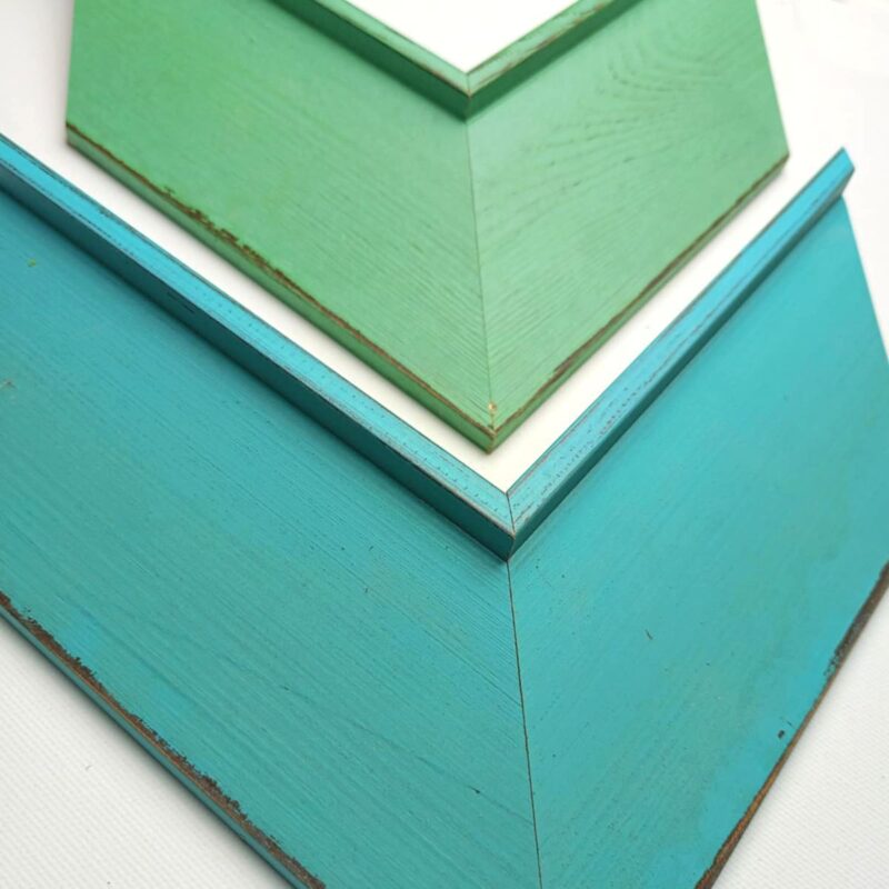 Szeroka drewniana rama do obrazu, miętowa rama, turkusowa rama, pastelowe ramy, postarzane ramy