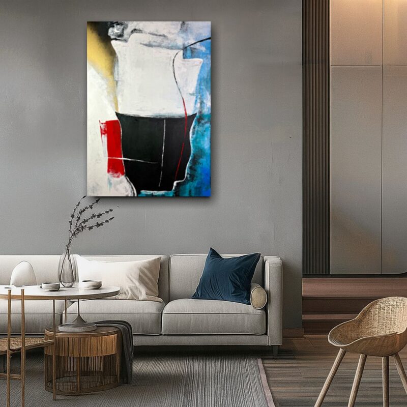 Nowoczesny obraz abstrakcyjny z czarną centralną formą, białym tłem oraz akcentami czerwieni, złota i niebieskiego, utrzymany w minimalistycznym stylu. Obraz w salonie