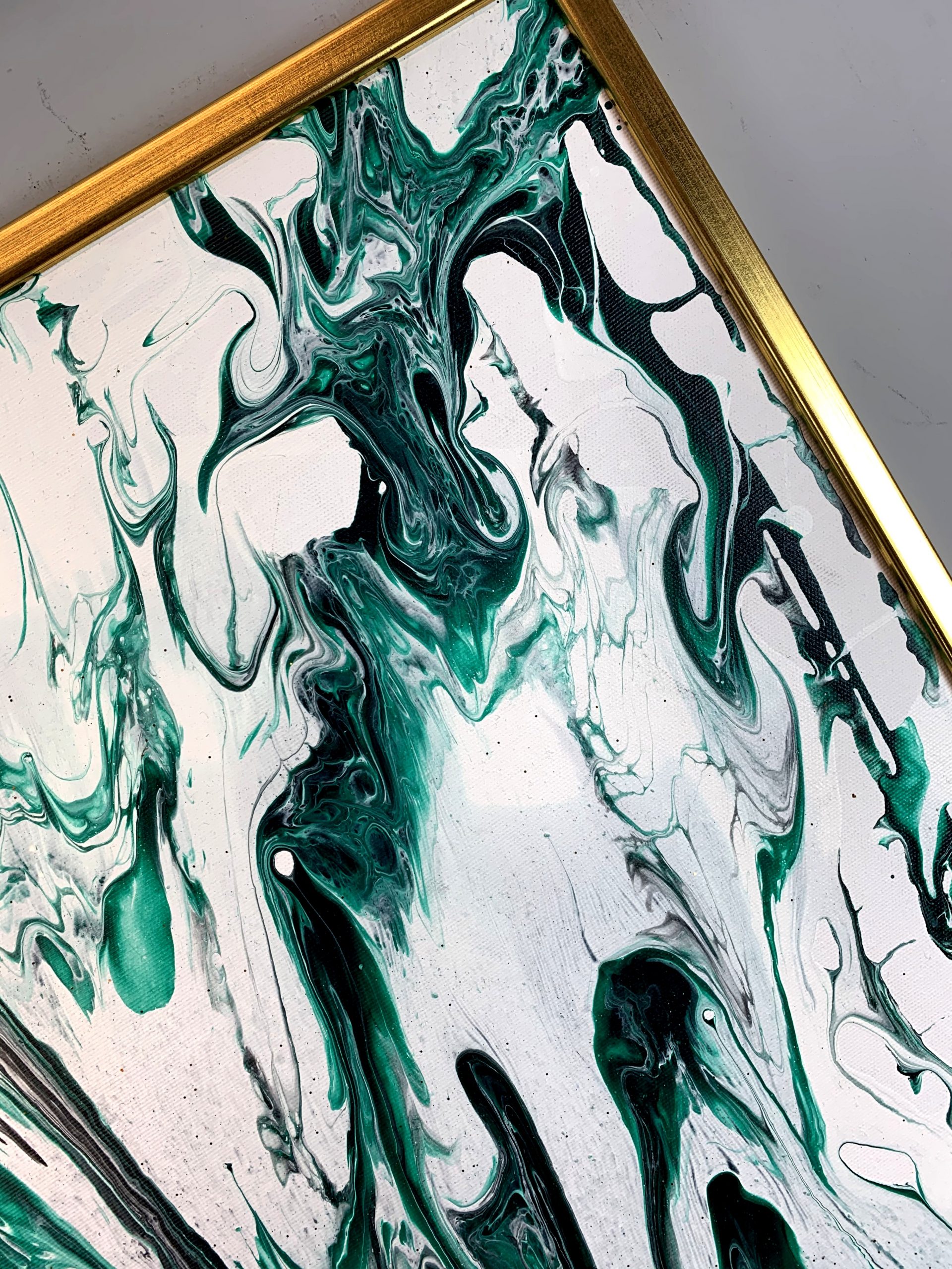 Obrazy do salonu zielony "Jedwab" abstrakcja w złotej ramie 2060A - obrazek 5