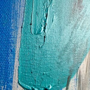 Detal obrazu z fakturą farby – nowoczesny portret akrylowy z czerwonymi ustami